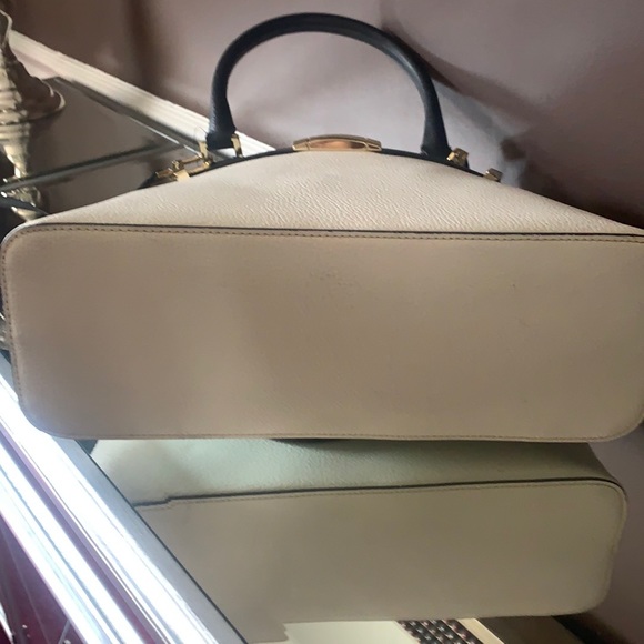 Brand New Calvin Klein handbag - Picture 4 of 4